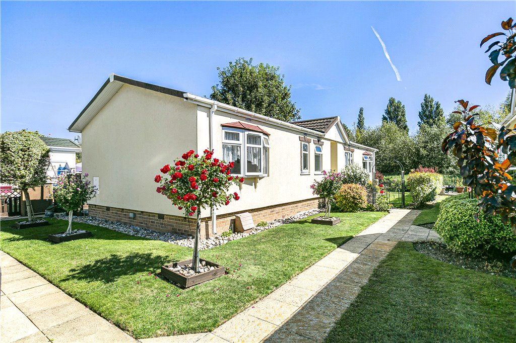 2 bed bungalow for sale in Burway Crescent, Penton Park, Chertsey, Surrey KT16, £335,000