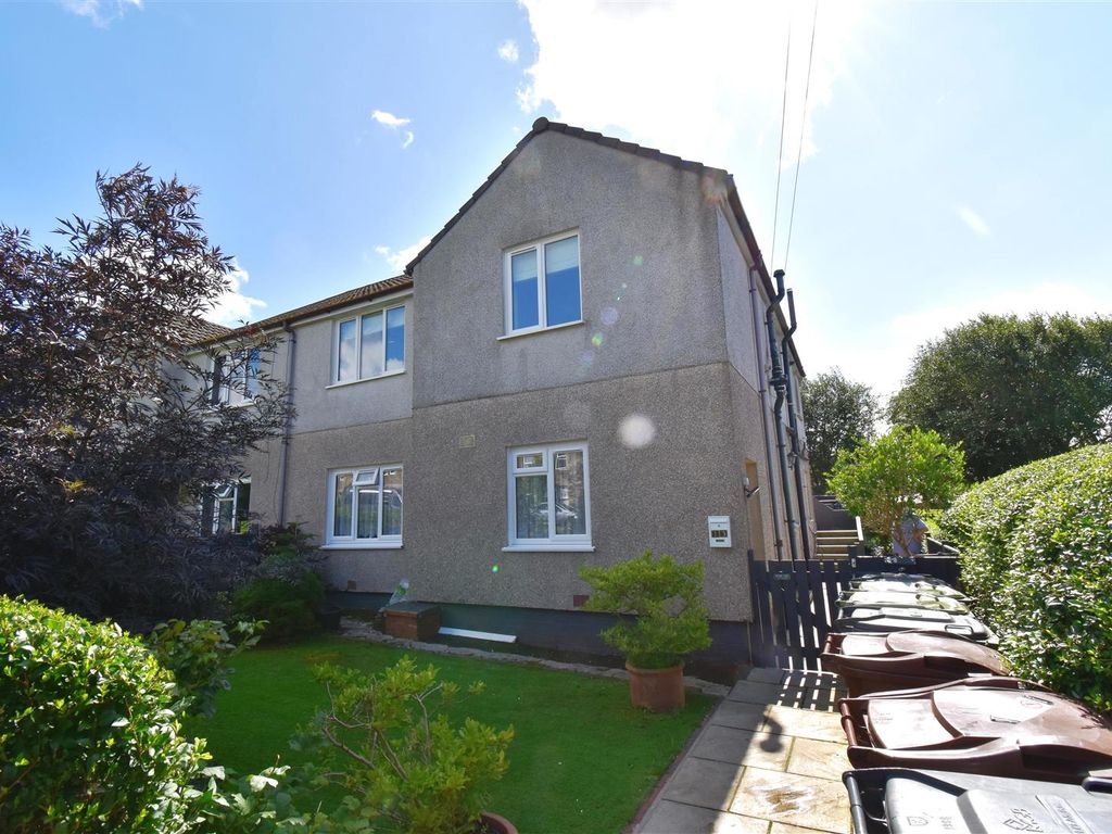 2 bed maisonette for sale in Cliff Road, Buxton SK17, £135,000
