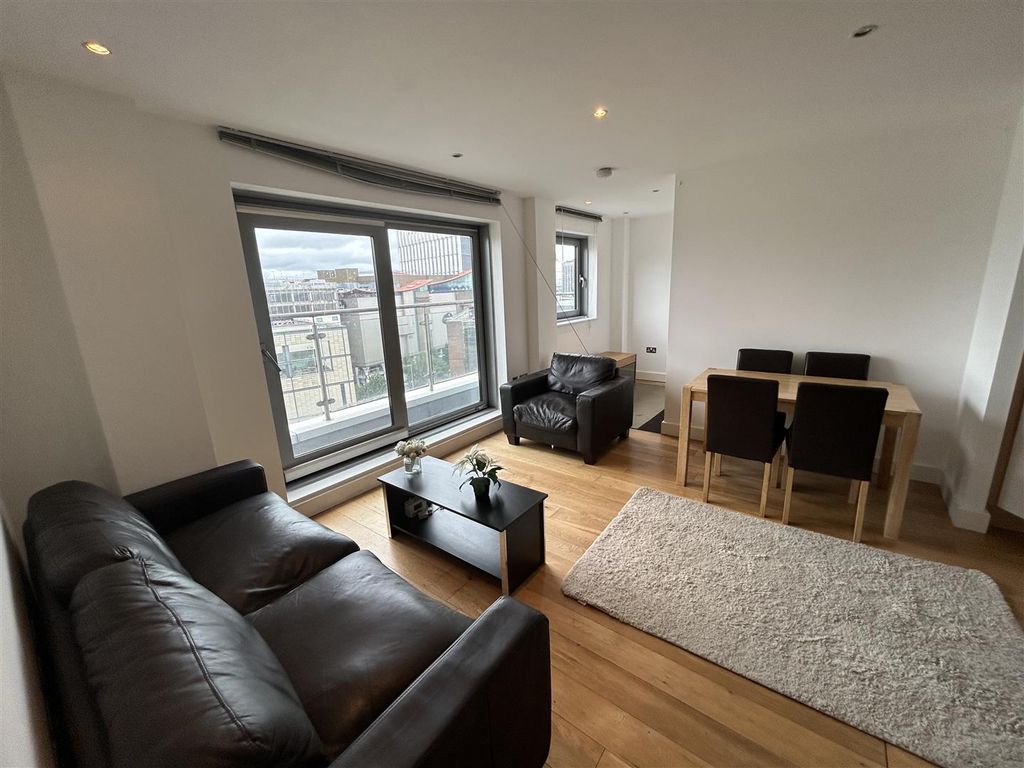 1 bed flat for sale in Bute Terrace, Cardiff CF10, £154,950