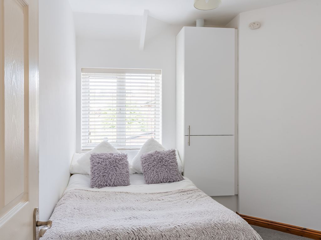 1 bed flat for sale in Shirehampton Road, Sea Mills, Bristol BS9, £142,500