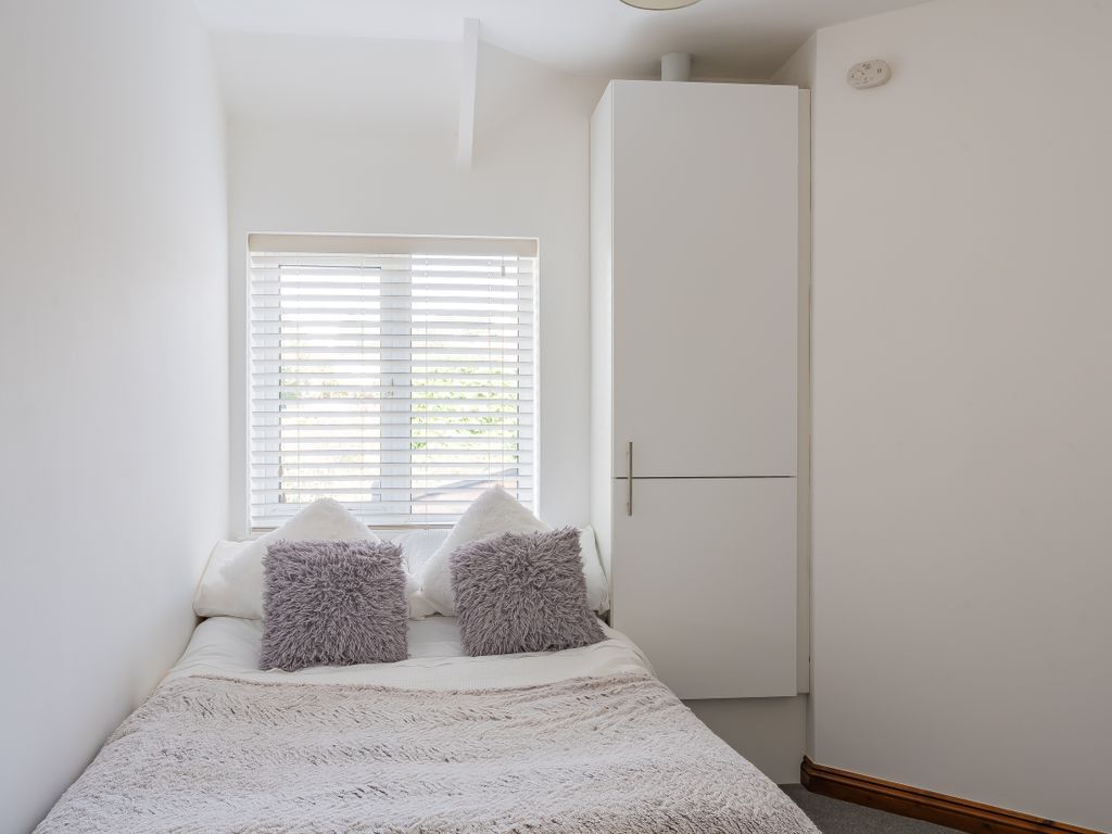 1 bed flat for sale in Shirehampton Road, Sea Mills, Bristol BS9, £142,500