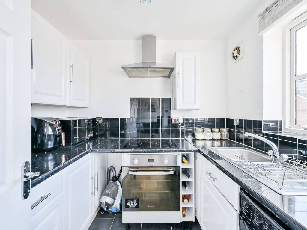1 bed flat for sale in John Williams Close, South Bermondsey, London SE14, £250,000