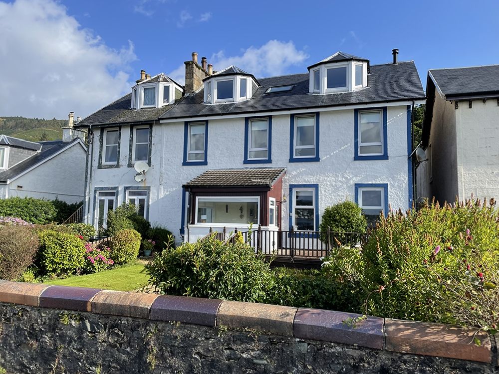 3 bed flat for sale in Middle Flat, Shore Road, Strone, Argyll And Bute PA23, £125,000