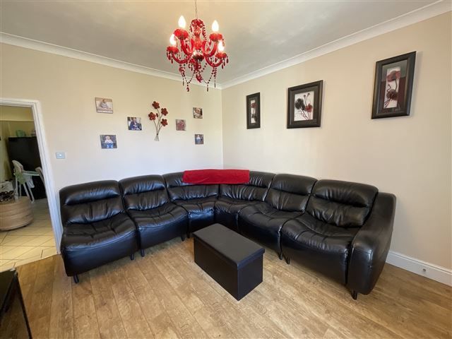 4 bed detached house for sale in Aughton Road, Swallownest, Sheffield S26, £250,000
