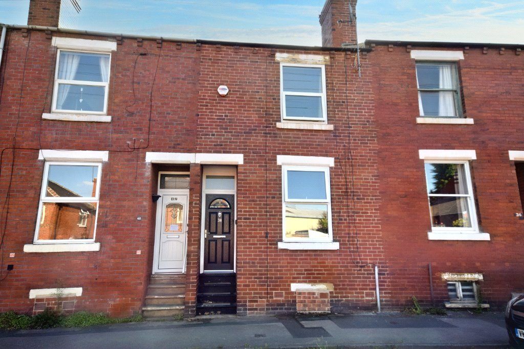 3 bed terraced house for sale in Avondale Street, Wakefield, West Yorkshire WF2, £160,000