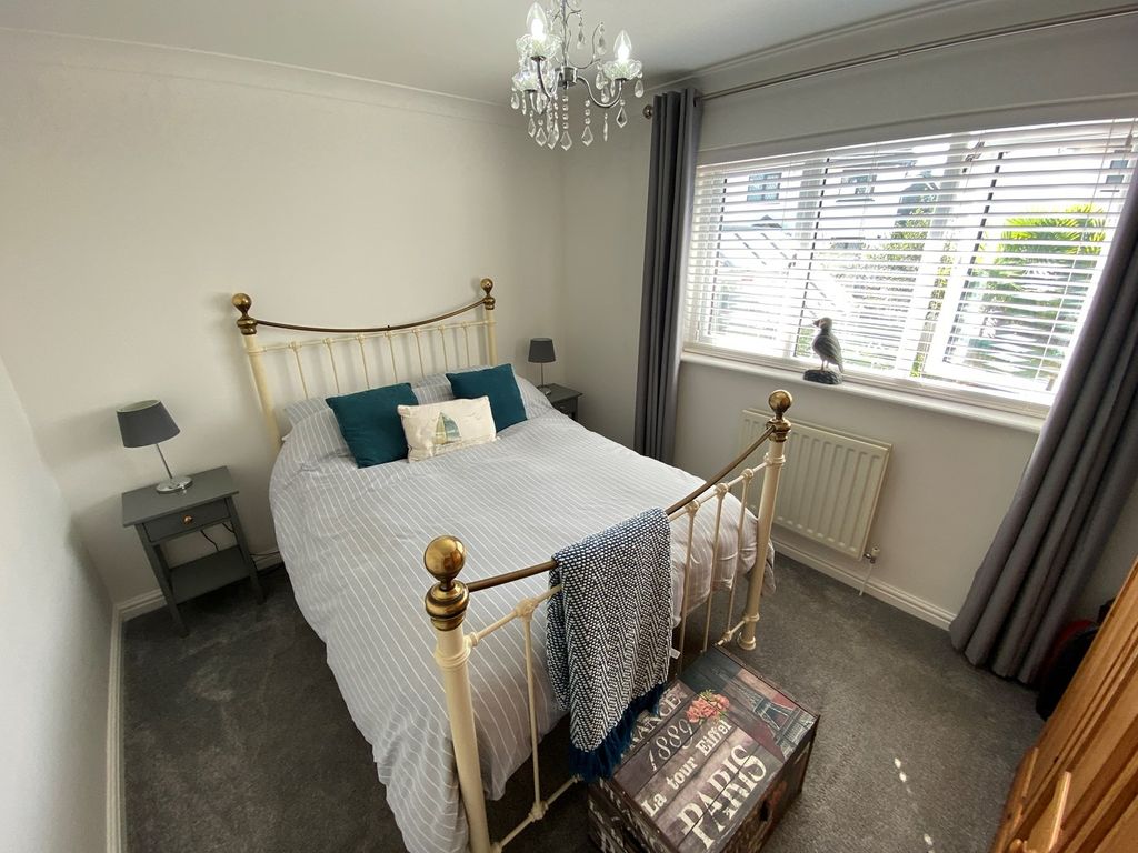 3 bed bungalow for sale in Maes Dafydd, Llanarth SA47, £265,000