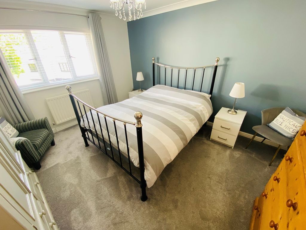 3 bed bungalow for sale in Maes Dafydd, Llanarth SA47, £265,000