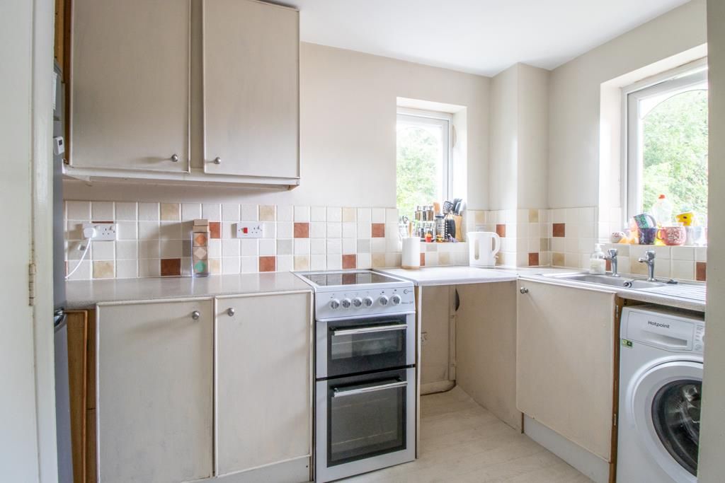 1 bed flat for sale in Parklands, Ashingdon, Rochford SS4, £170,000