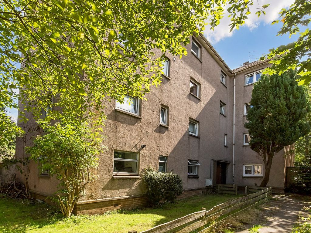 2 bed flat for sale in Oxgangs Crescent, Edinburgh EH13, £137,999