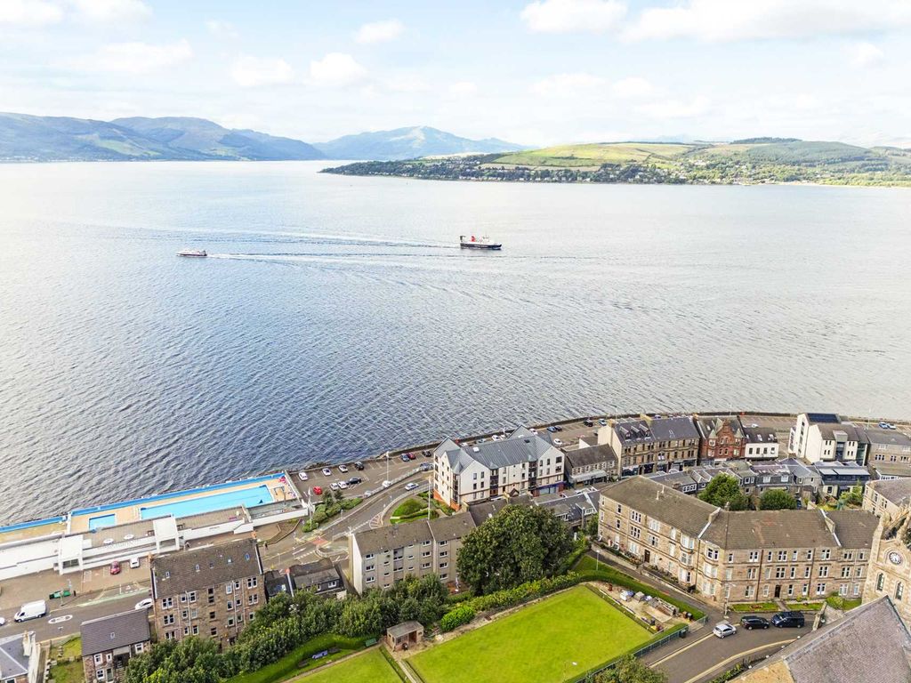 2 bed flat for sale in Kempock Street, Gourock PA19, £85,000