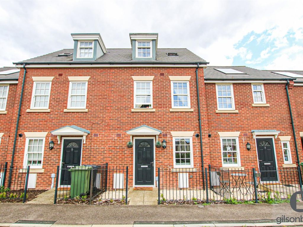 3 bed terraced house for sale in Poll Close, Wymondham NR18, £250,000