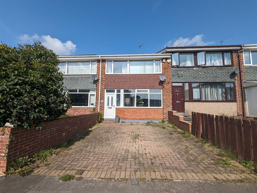 3 bed terraced house for sale in Ridgeway, Darlington DL3, £125,000