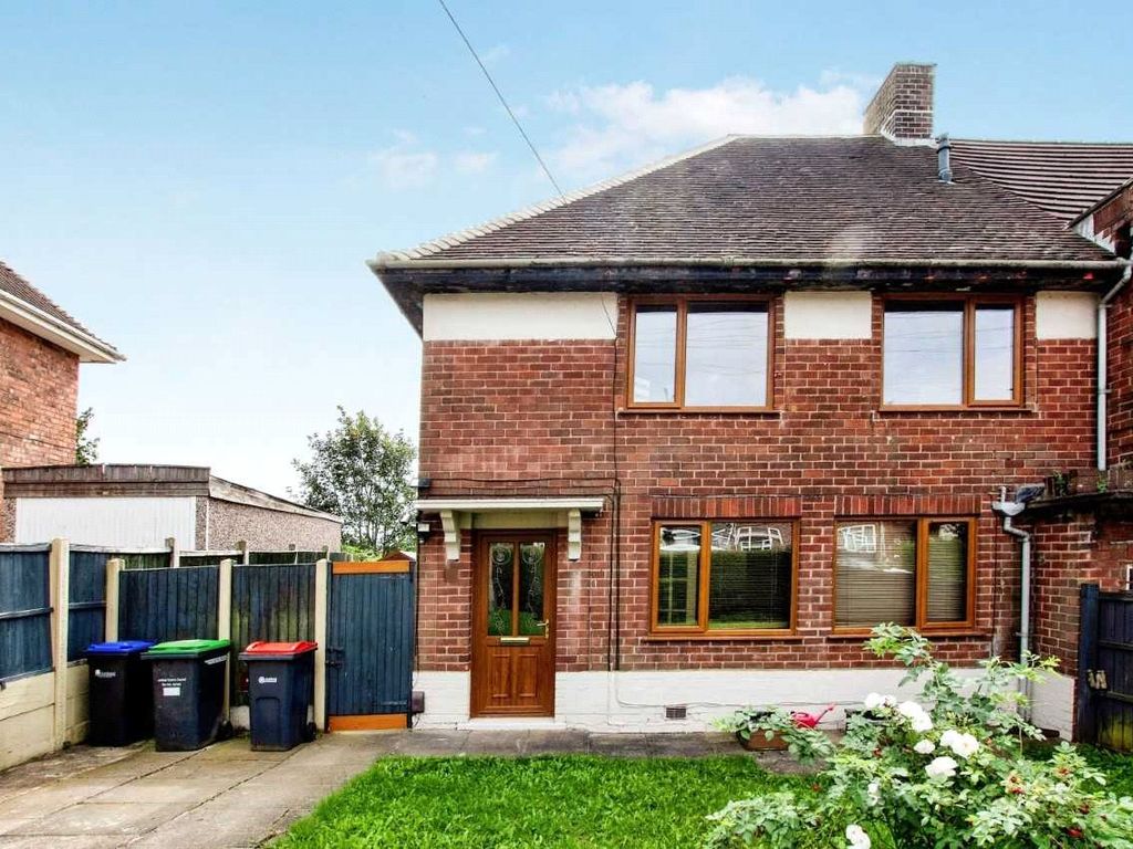 4 bed end terrace house for sale in Laughton Crescent, Hucknall, Nottingham, Nottinghamshire NG15, £190,000