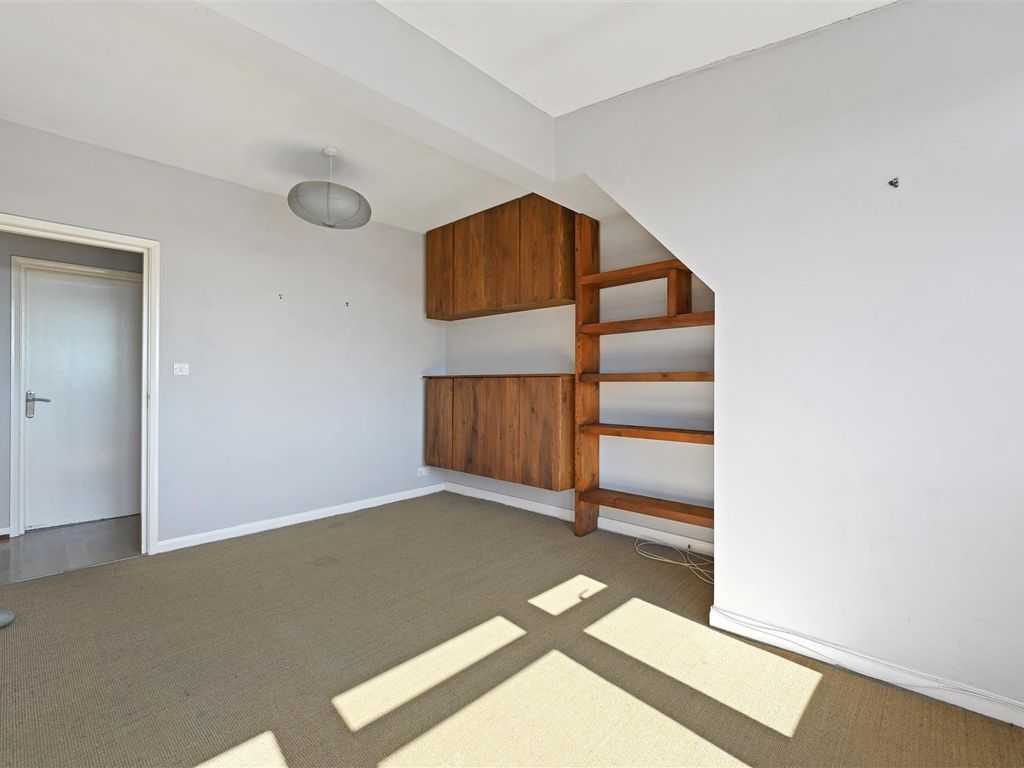 1 bed flat for sale in Churchfield Road, London W3, £200,000