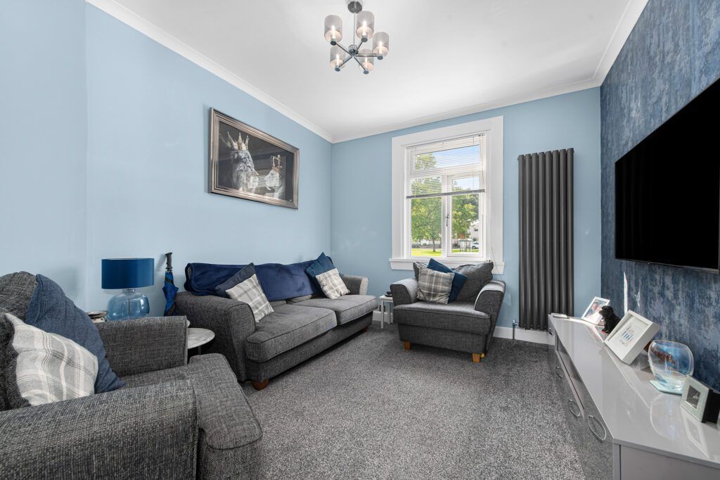3 bed flat for sale in Kettilstoun Road, Linlithgow EH49, £170,000