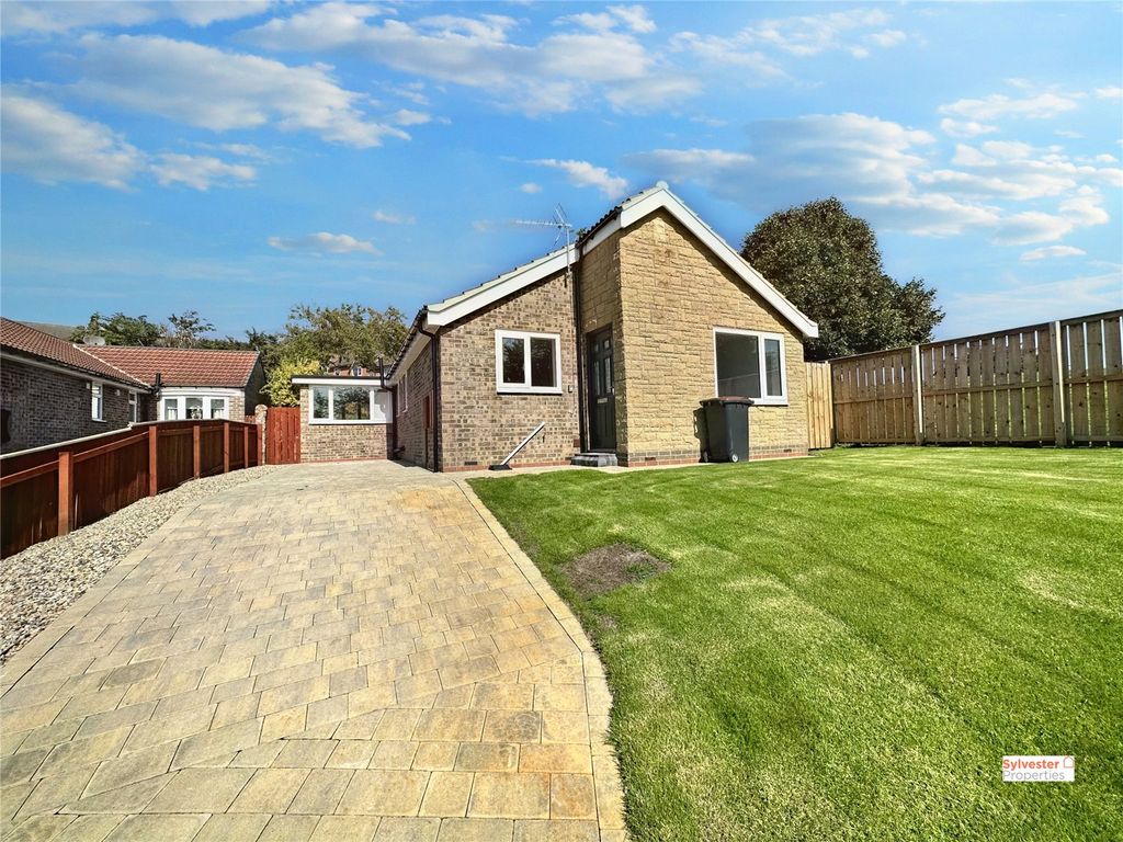 4 bed bungalow for sale in Brentwood Court, Stanley, County Durham DH9, £234,950