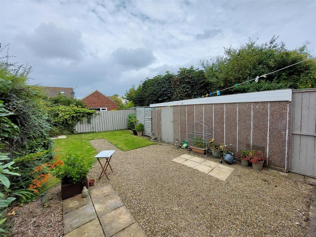 3 bed semi-detached bungalow for sale in Sea View Close, Scarborough YO11, £199,950