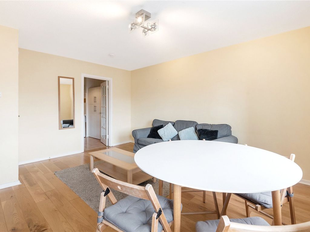 1 bed flat for sale in Bell Street, Glasgow, Lanarkshire G4, £125,000