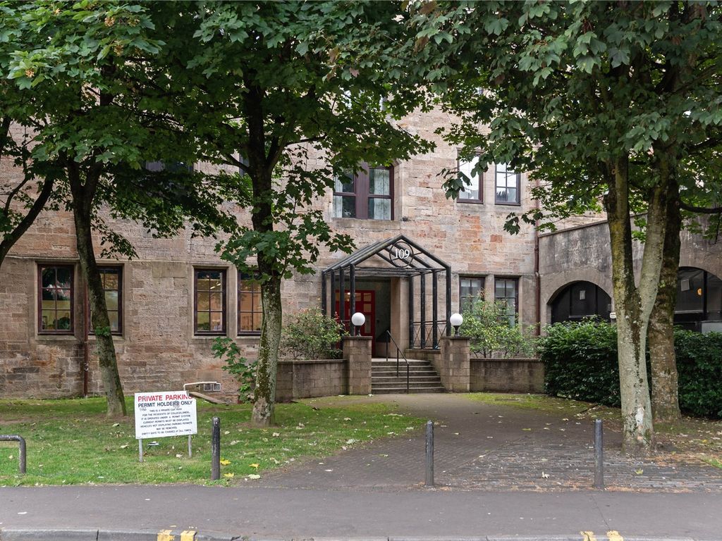 1 bed flat for sale in Bell Street, Glasgow, Lanarkshire G4, £125,000