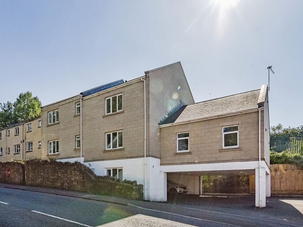 3 bed flat for sale in Rush Hill, Bath BA2, £315,000