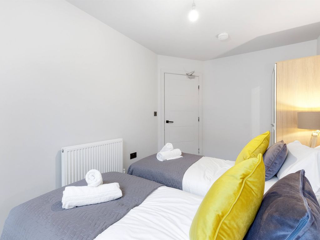 1 bed flat for sale in Walker Avenue, Wolverton Mill, Milton Keynes MK12, £195,000