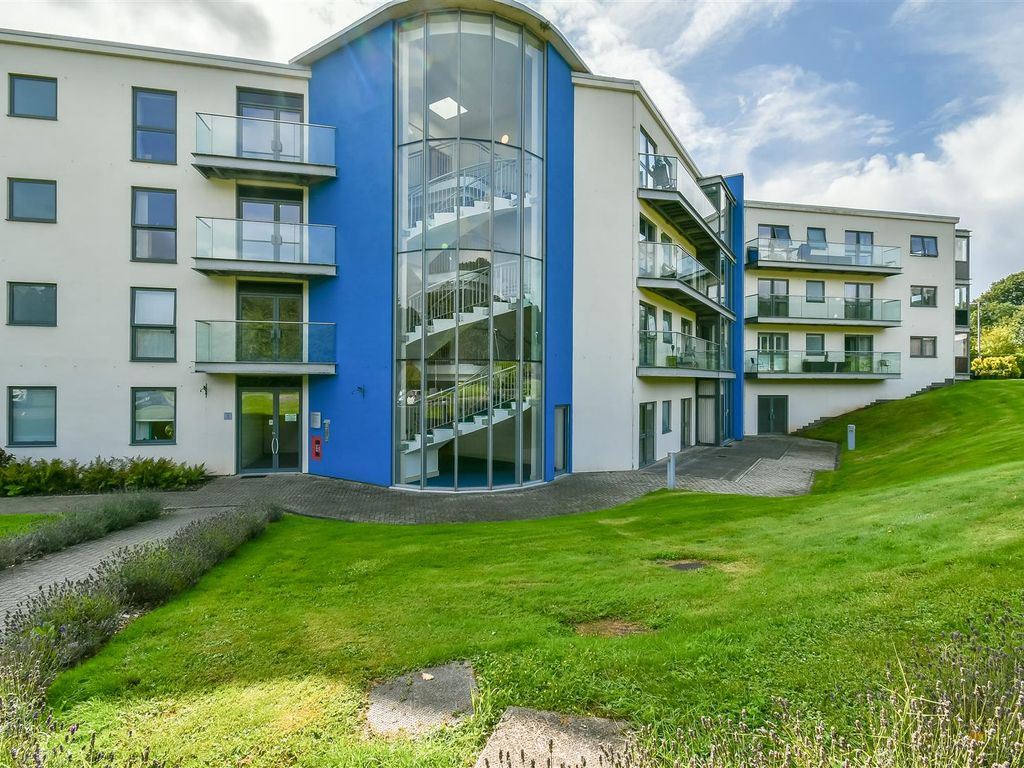1 bed flat for sale in Hayes Road, Sully, Penarth CF64, £105,000
