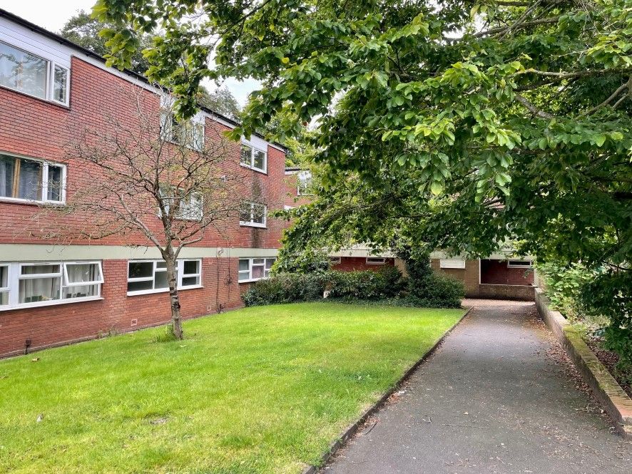1 bed flat for sale in 40 Meadowlea, Madeley, Telford TF7, £35,000