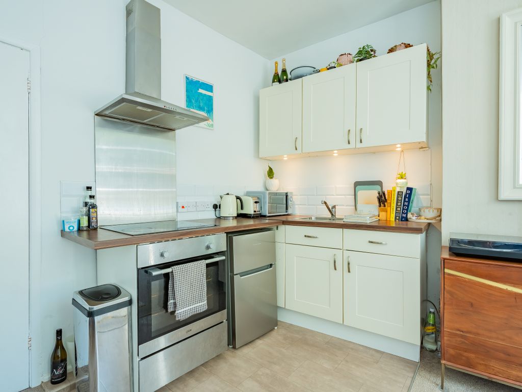 1 bed flat for sale in Cotham Place, Trelawney Road, Cotham, Bristol BS6, £235,000