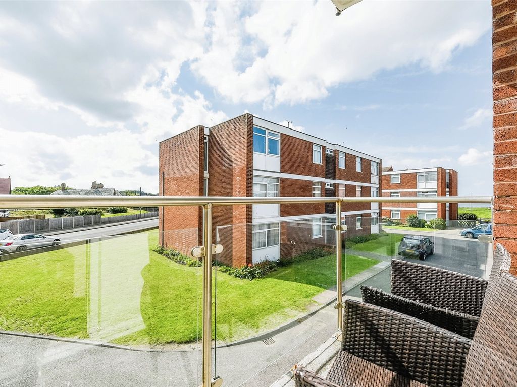 3 bed flat for sale in Fountain Court, Crosby, Liverpool, Merseyside L23, £200,000