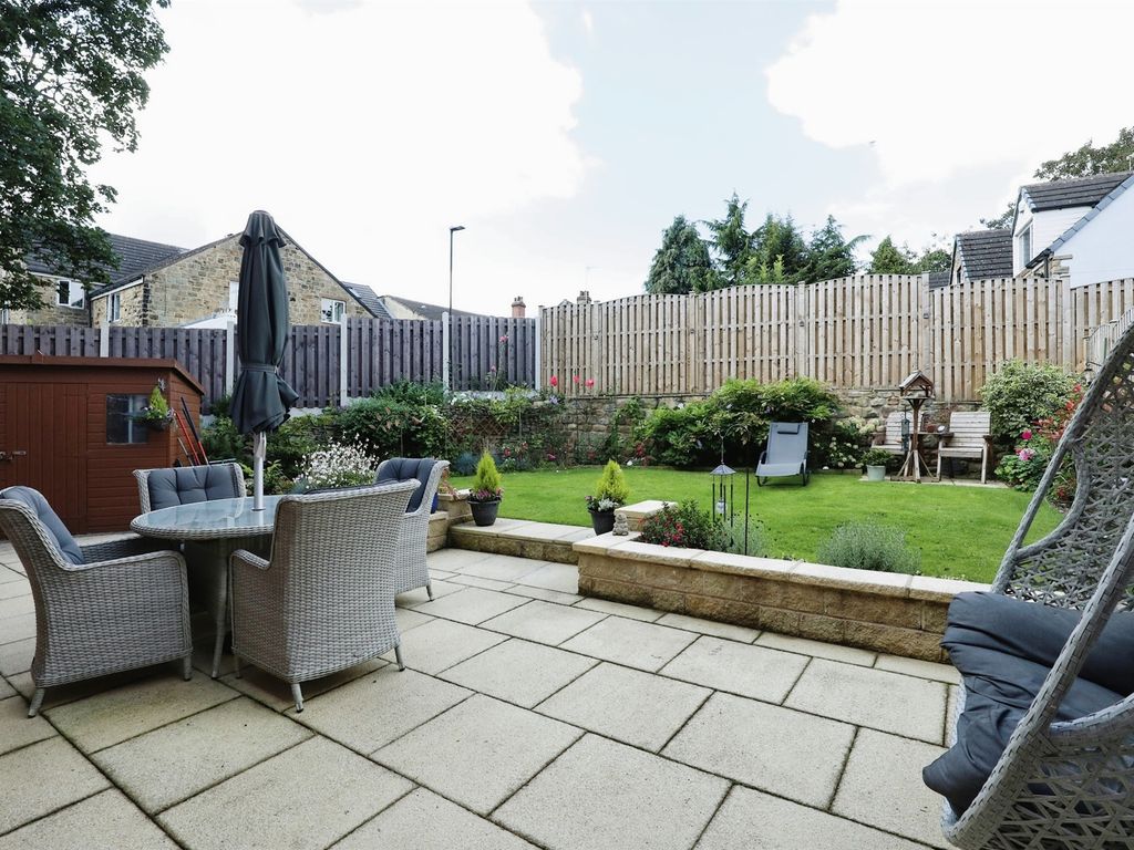 4 bed detached house for sale in Broomwood Close, Beighton, Sheffield S20, £320,000