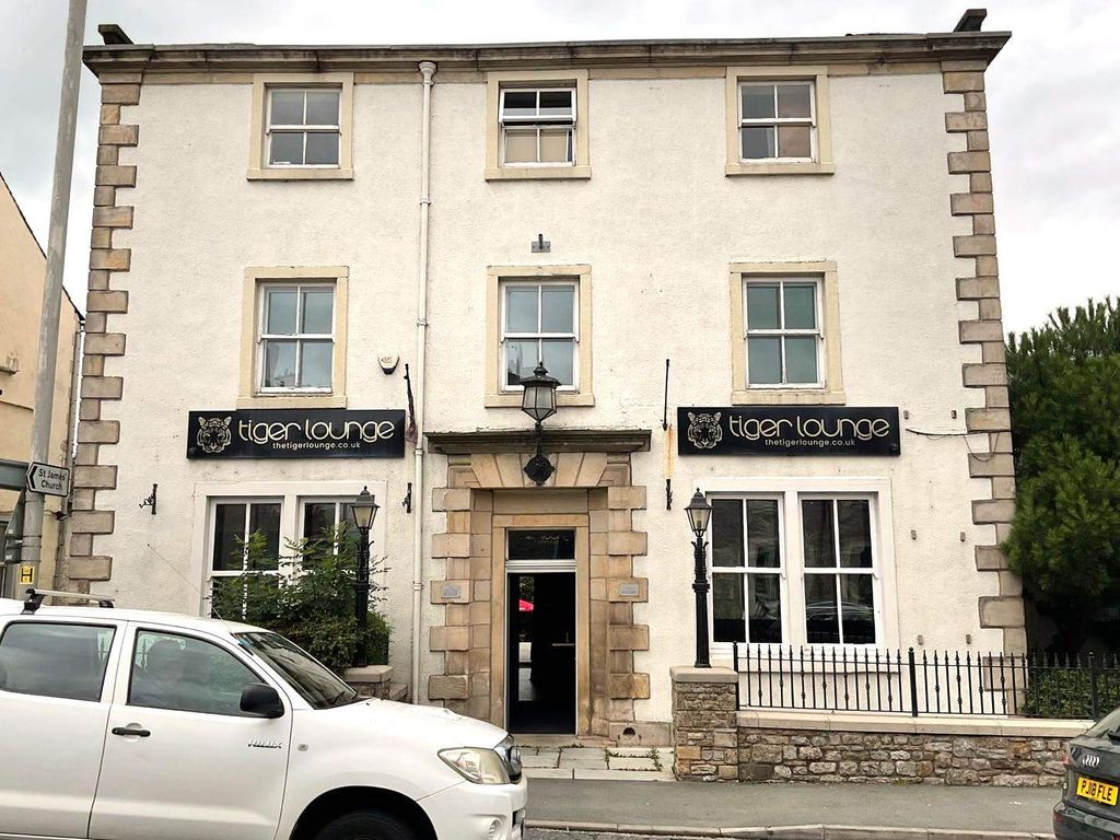 Restaurant/cafe for sale in Clitheroe, England, United Kingdom BB7, £74,995