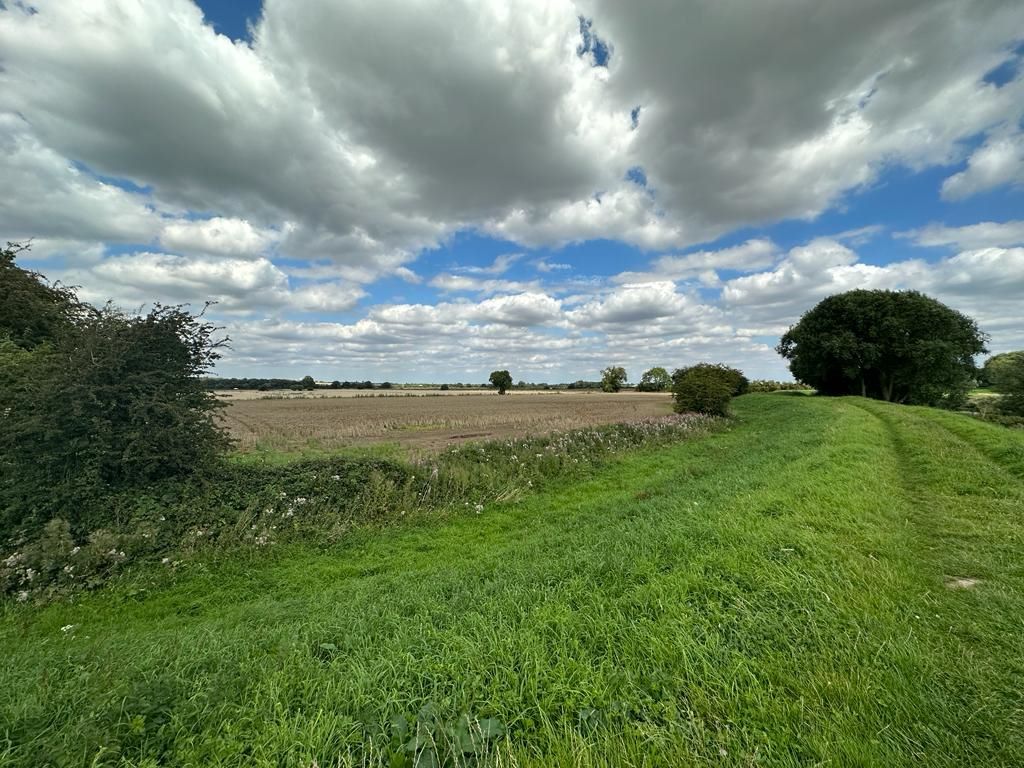 Land for sale in 6.35 Acres Off Tindale Bank Road, Westwoodside, Doncaster, South Yorkshire DN9, £10,000