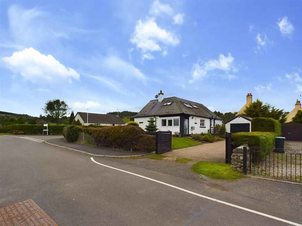 4 bed detached house for sale in Taigh Nan Oisean, Kirkmichael, Blairgowrie PH10, £245,000
