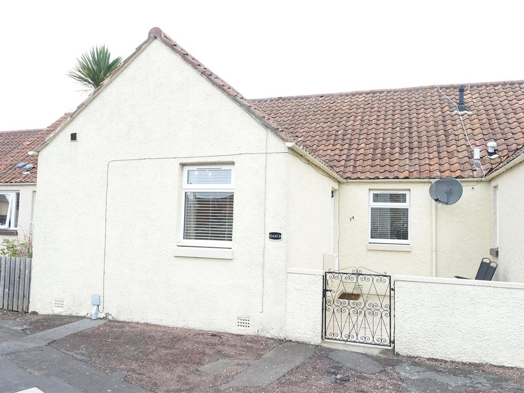 3 bed bungalow for sale in Waggon Road, Pittenweem, Anstruther KY10, £190,000