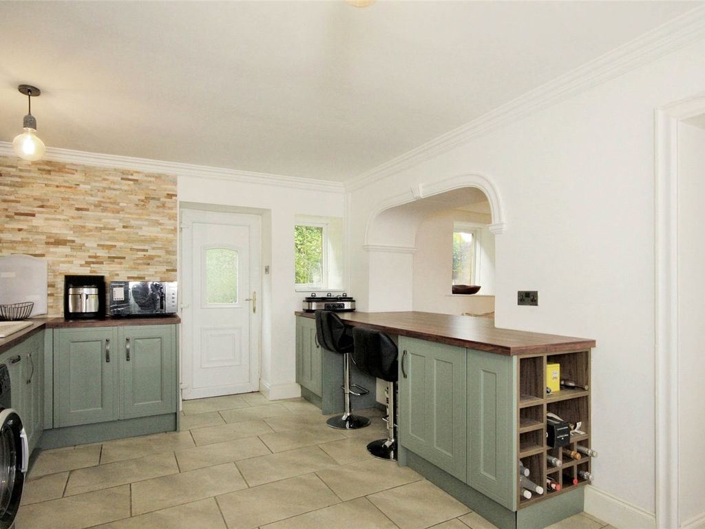 3 bed detached house for sale in Bawtry Road, Bramley, Rotherham, South Yorkshire S66, £330,000