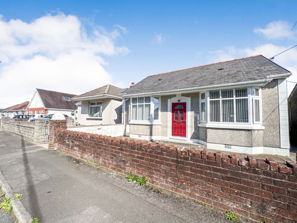 2 bed detached bungalow for sale in Twyniago, Pontarddulais, Swansea, West Glamorgan SA4, £209,995
