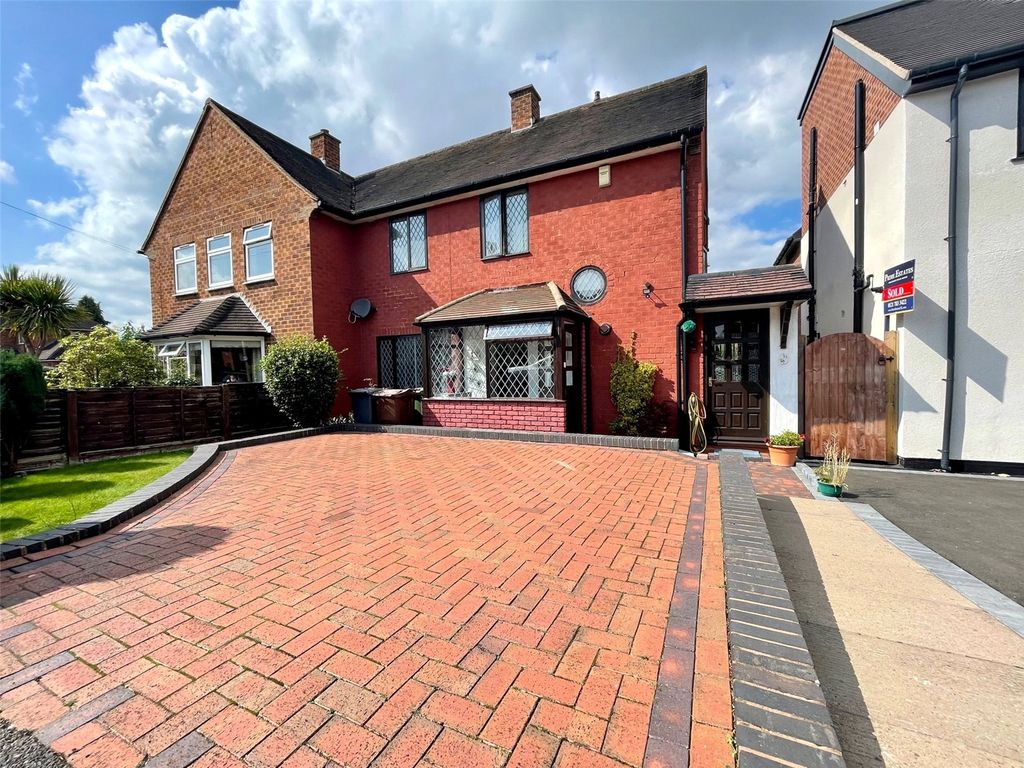 3 bed semi-detached house for sale in Colesbourne Road, Solihull, West Midlands B92, £320,000
