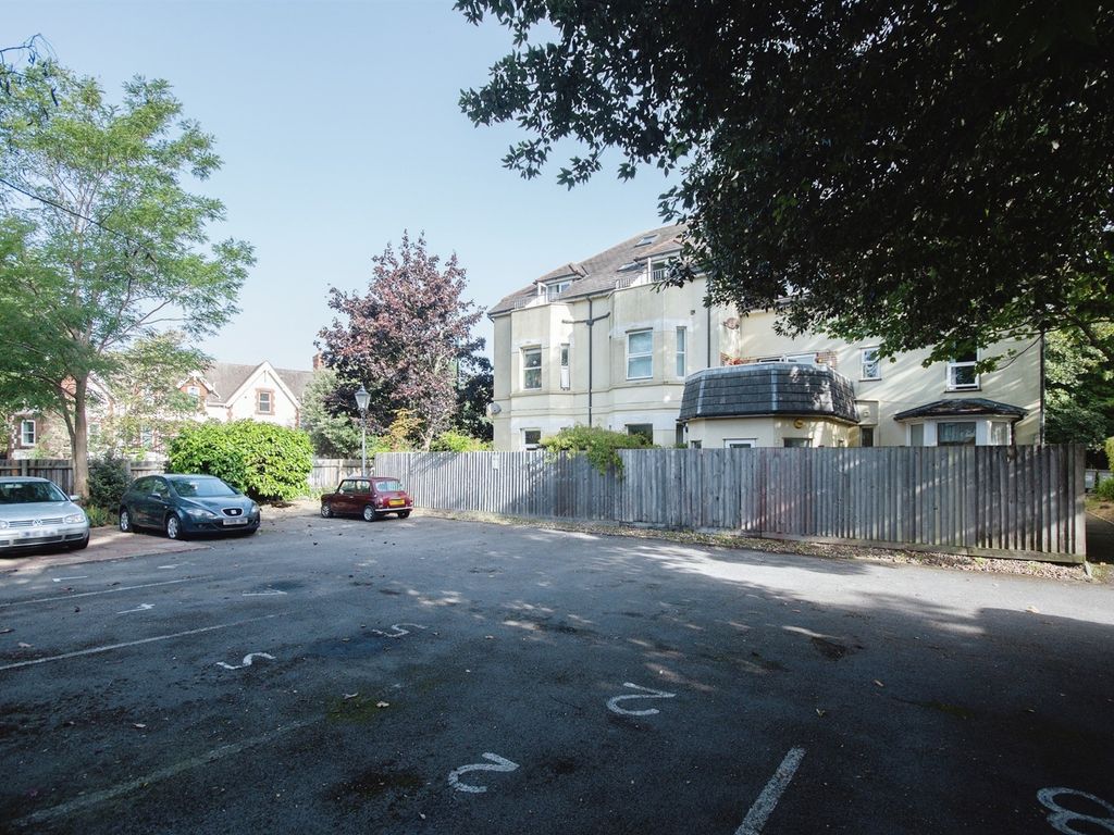 1 bed flat for sale in Wimborne Road, Winton, Bournemouth BH2, £145,000