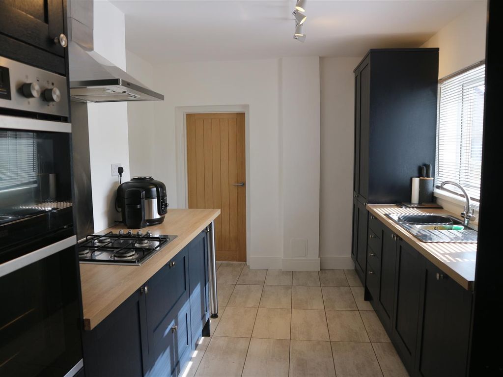 3 bed end terrace house for sale in Pontygwindy Road, Caerphilly CF83, £230,000