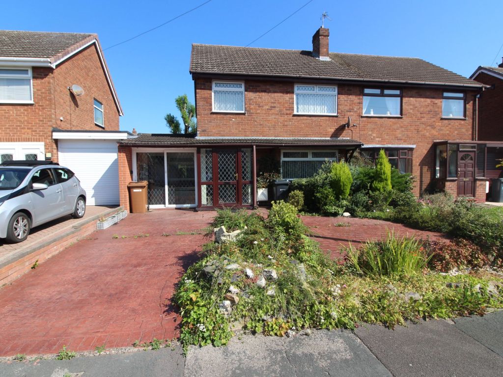 3 bed semi-detached house for sale in Reid Avenue, Willenhall WV12, £200,000