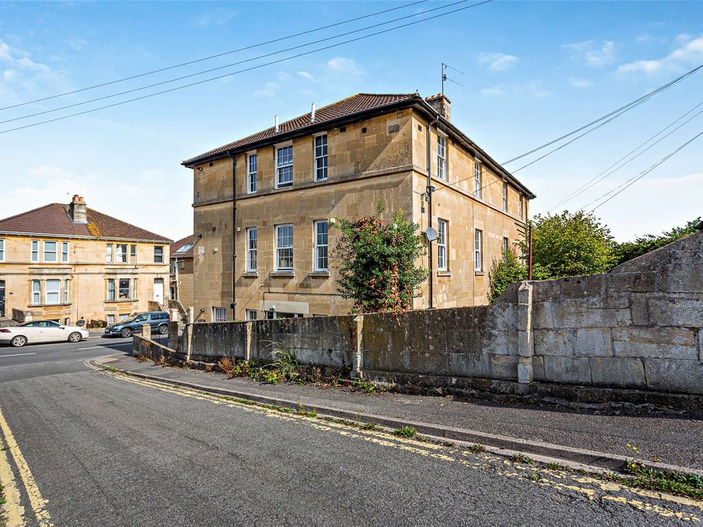 1 bed flat for sale in Lower Oldfield Park, Bath, Somerset BA2, £190,000