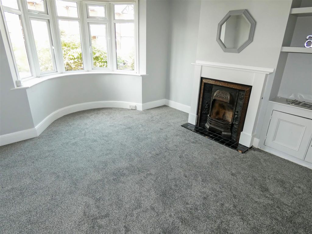 3 bed terraced house for sale in Maxwell Road, Littlehampton BN17, £269,950