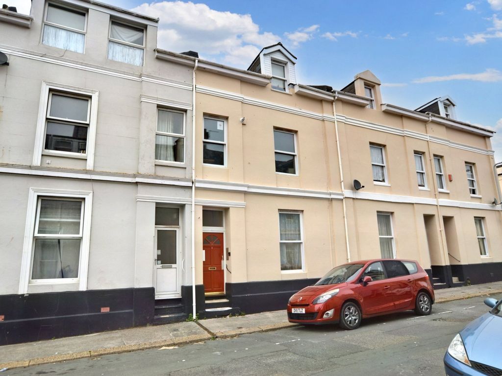 2 bed flat for sale in Wolsdon Street, Plymouth, Devon PL1, £59,000