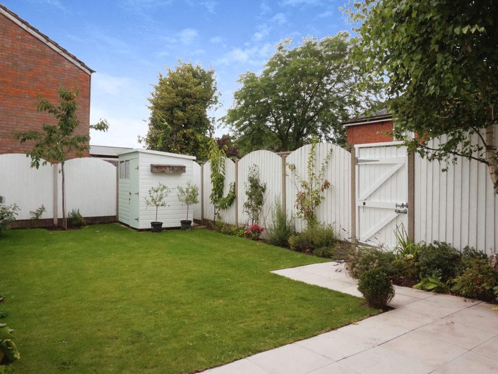 3 bed end terrace house for sale in Somerton Drive, Erdington, Birmingham B23, £260,000