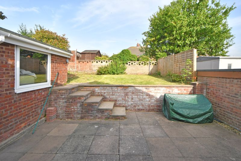 3 bed detached bungalow for sale in Regency Close, Talke Pitts, Stoke-On-Trent ST7, £200,000