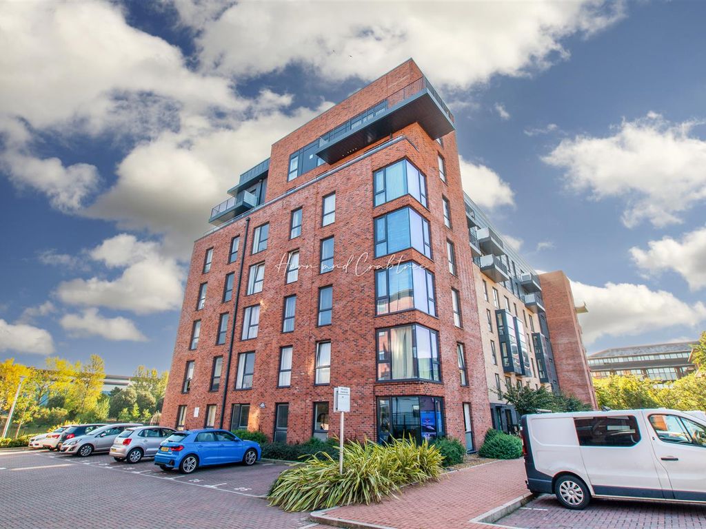 1 bed flat for sale in Schooner Drive, Cardiff CF10, £165,000