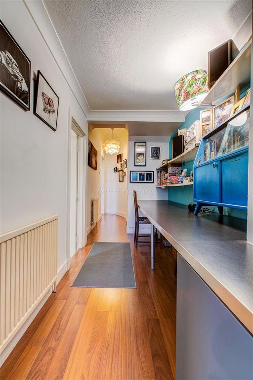 1 bed flat for sale in Penarth Road, Cardiff CF11, £175,000