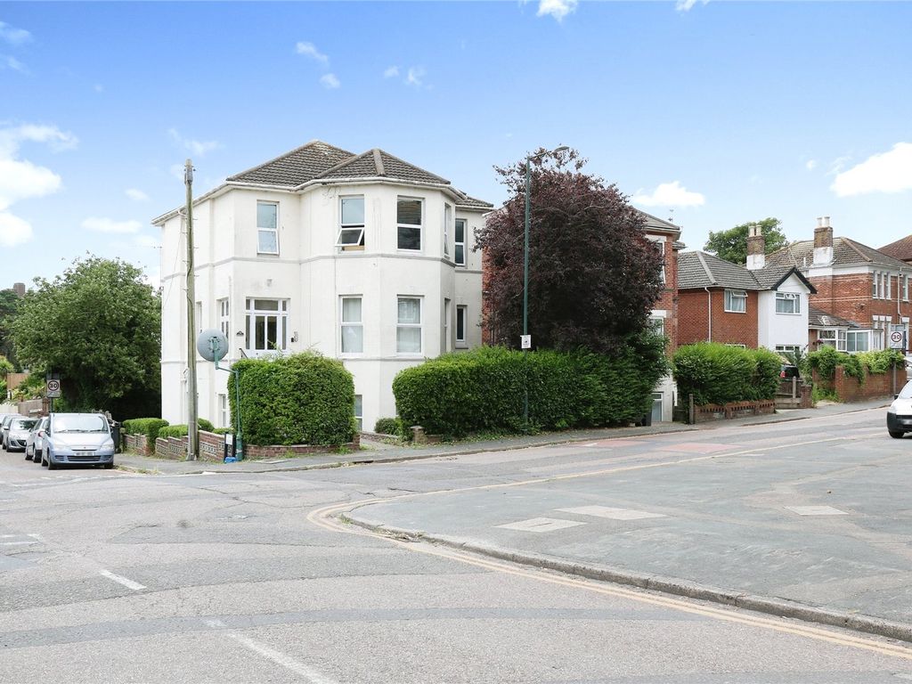 1 bed flat for sale in Southcote Road, Bournemouth BH1, £120,000