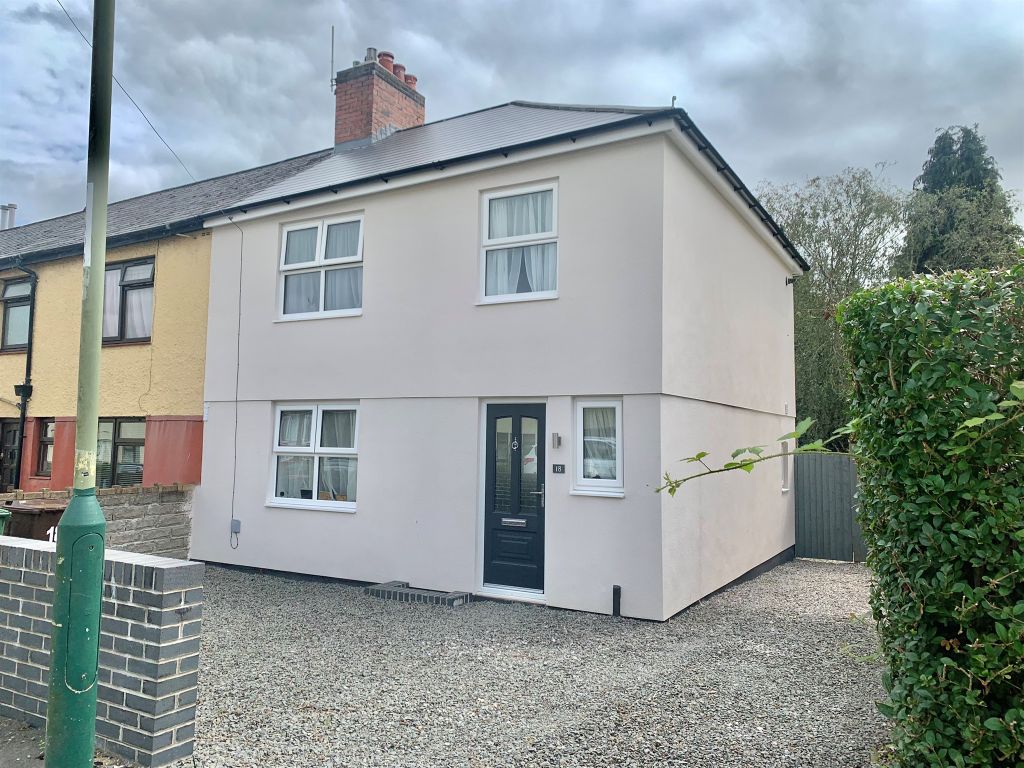 3 bed end terrace house for sale in First Avenue, Caerphilly CF83, £209,950