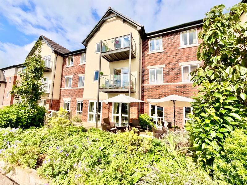 2 bed flat for sale in Eccleshall Road, Stafford ST16, £250,000
